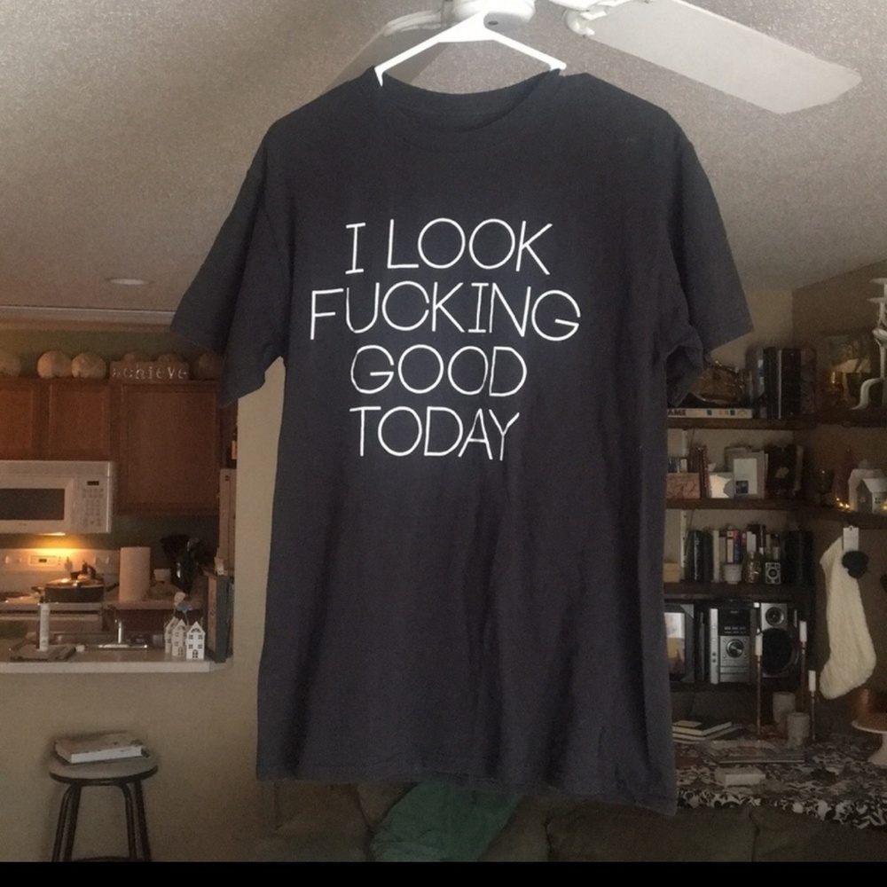 Graphic t